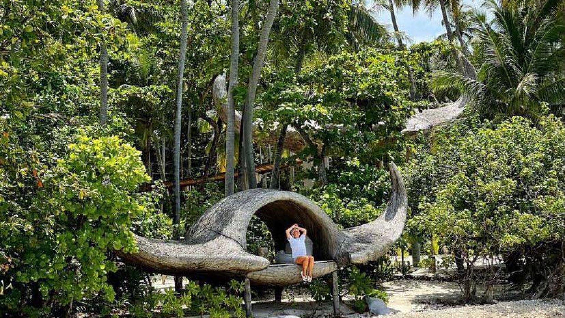 Artistic Pieces on Joali Maldives