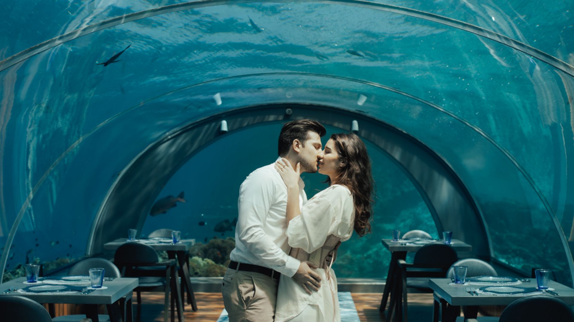 Undersea Restaurant - Hurawalhi Resort