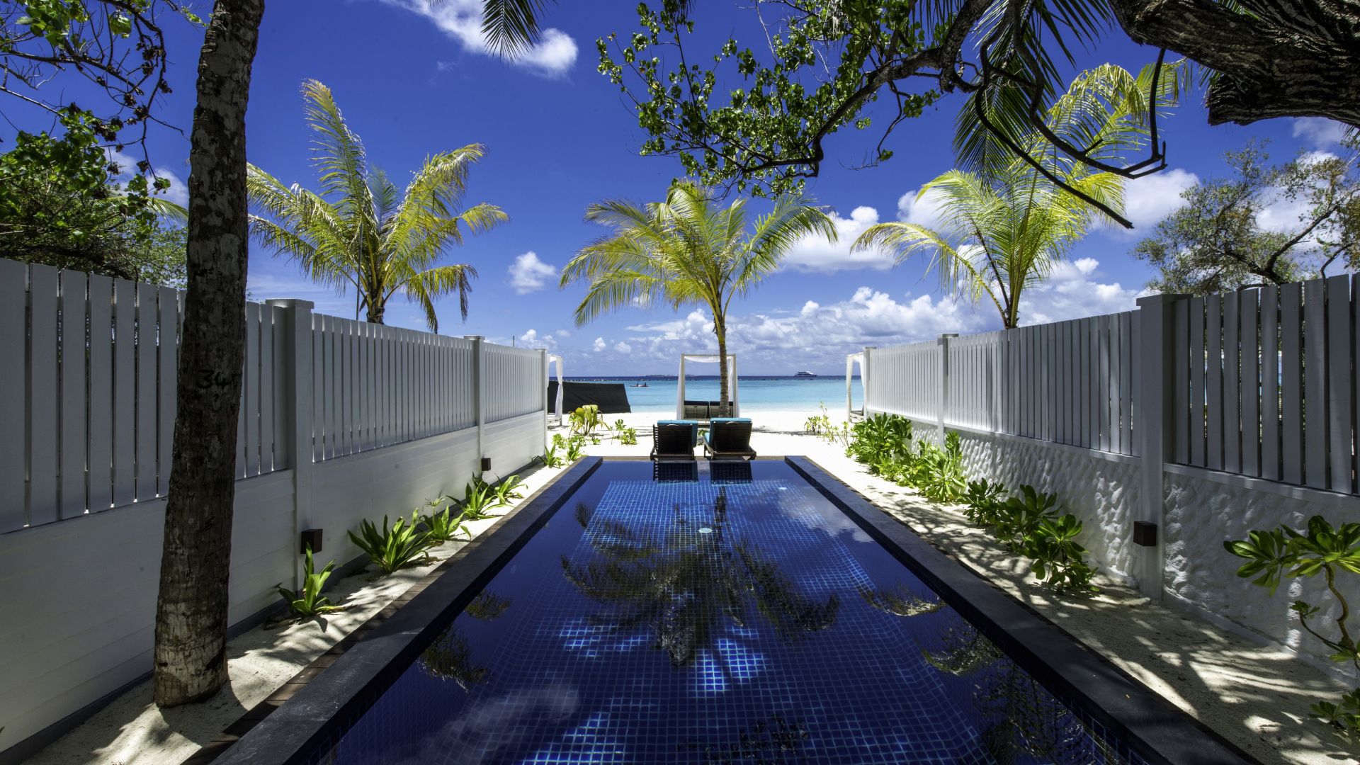 Paradise Island Resort & Spa