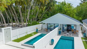 Вилла на пляже с бассейном