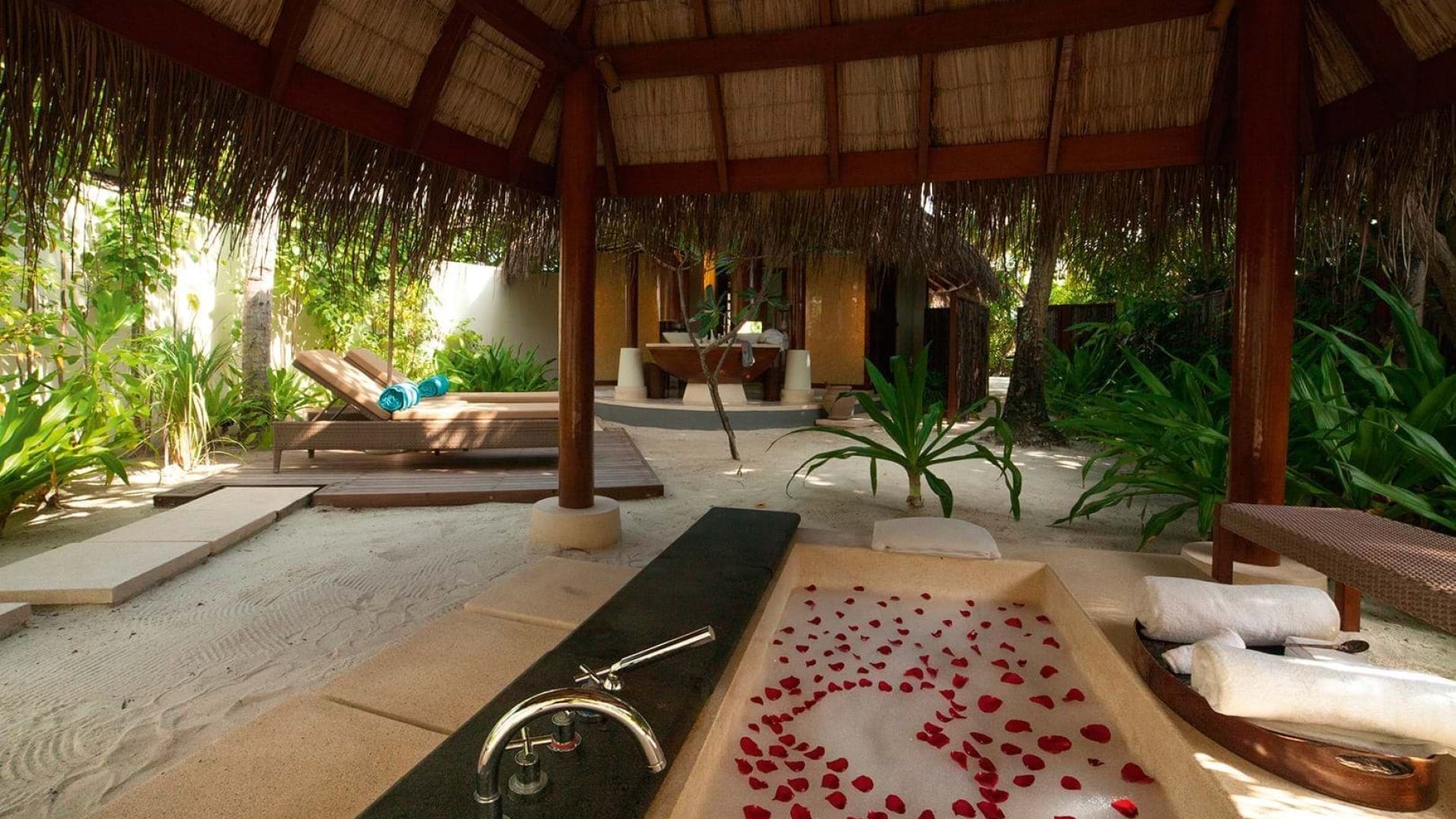 Constance Halaveli Maldives