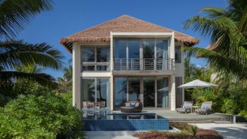 プール付き2ベッドルームビーチスイート