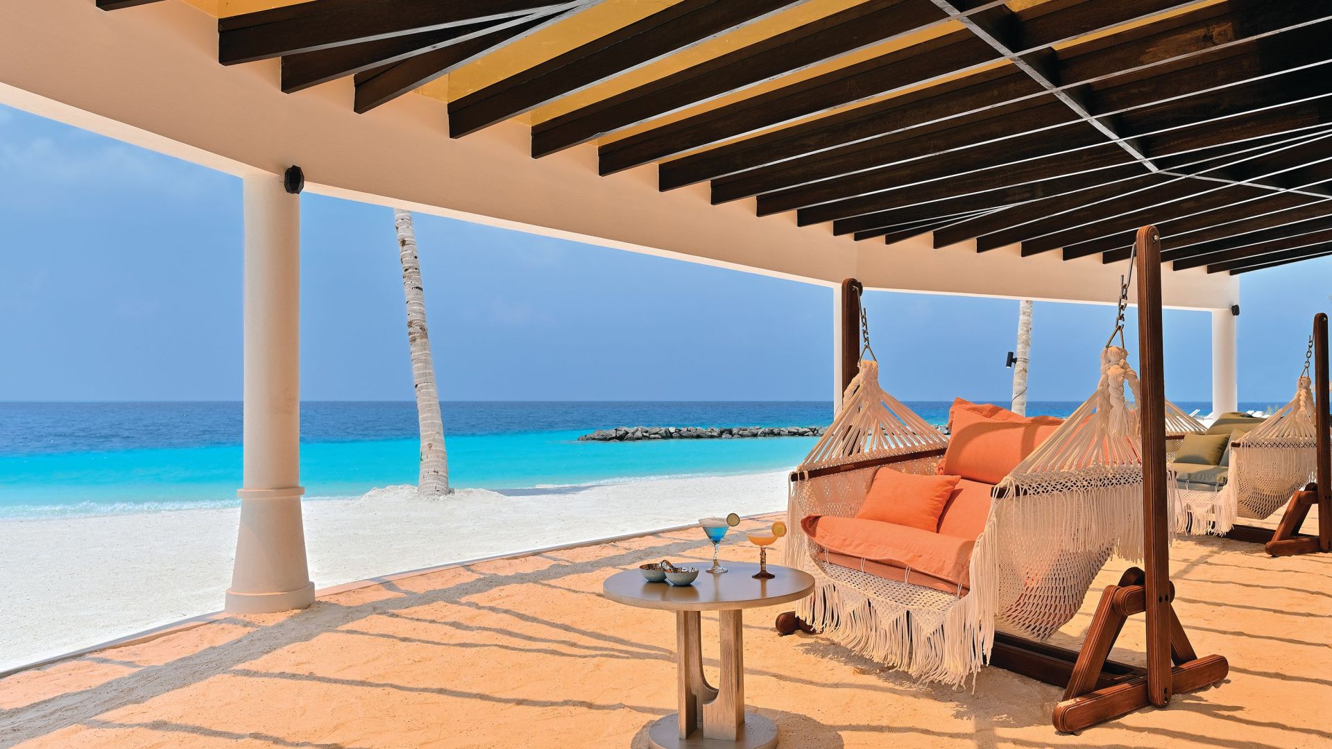 OBLU SELECT Lobigili