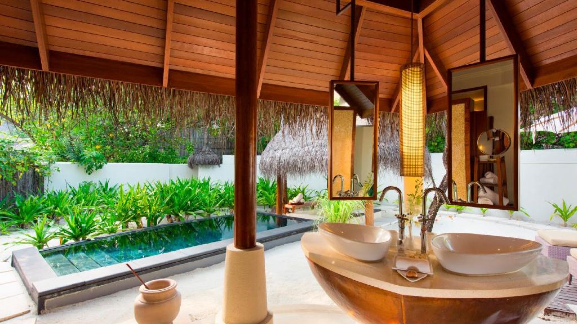 Constance Halaveli Maldives