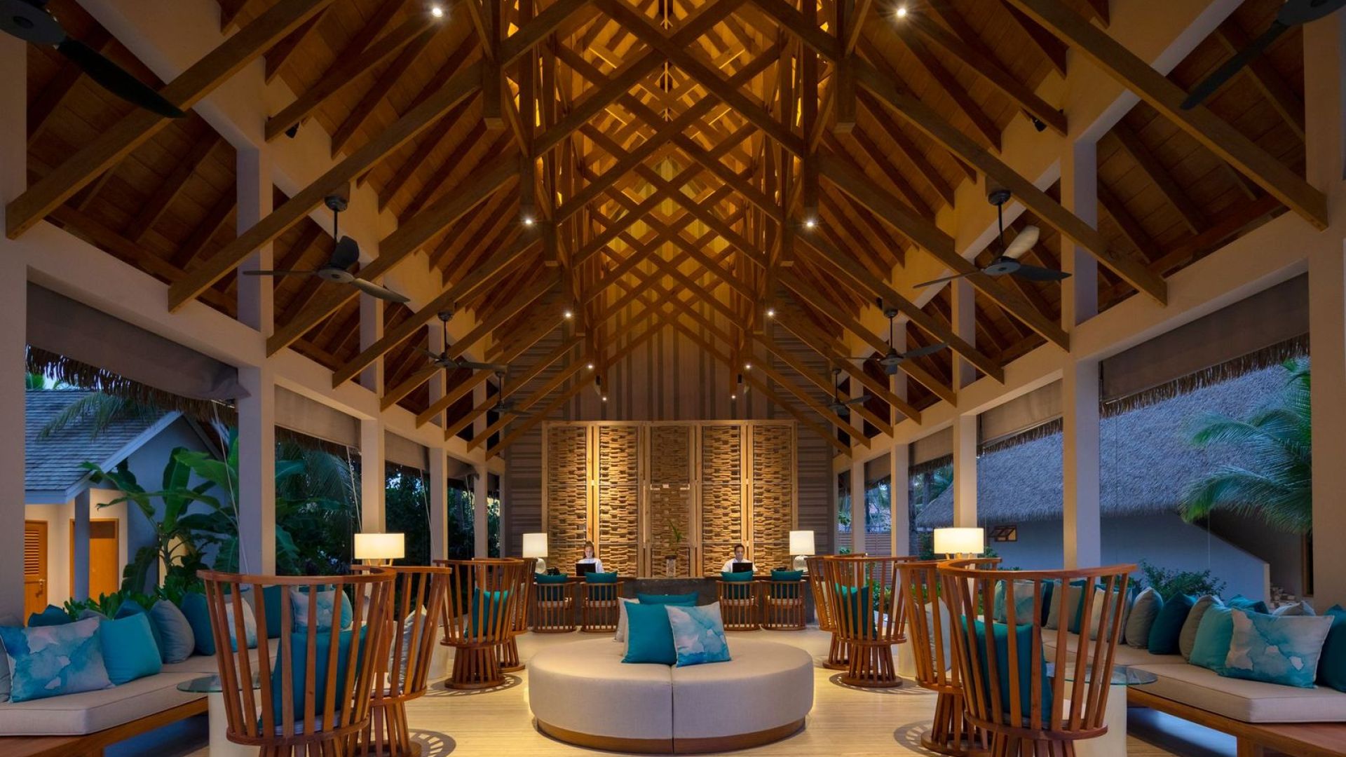 Эмеральд Фаруфуши Резорт & Спа