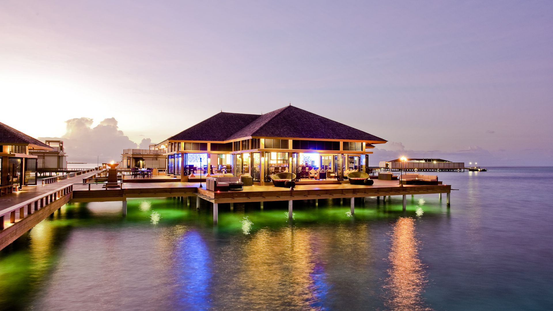 Ангсана Велавару