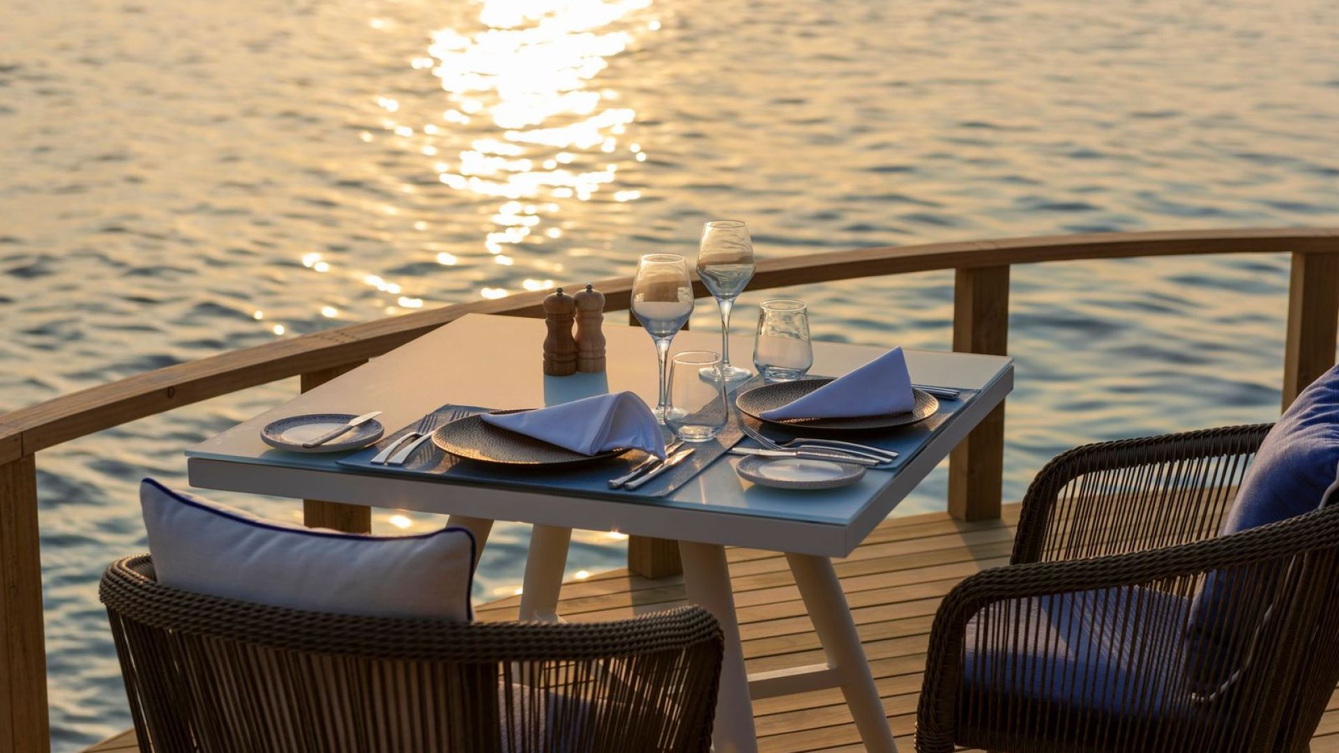 Emerald Farufushi Resort & Spa