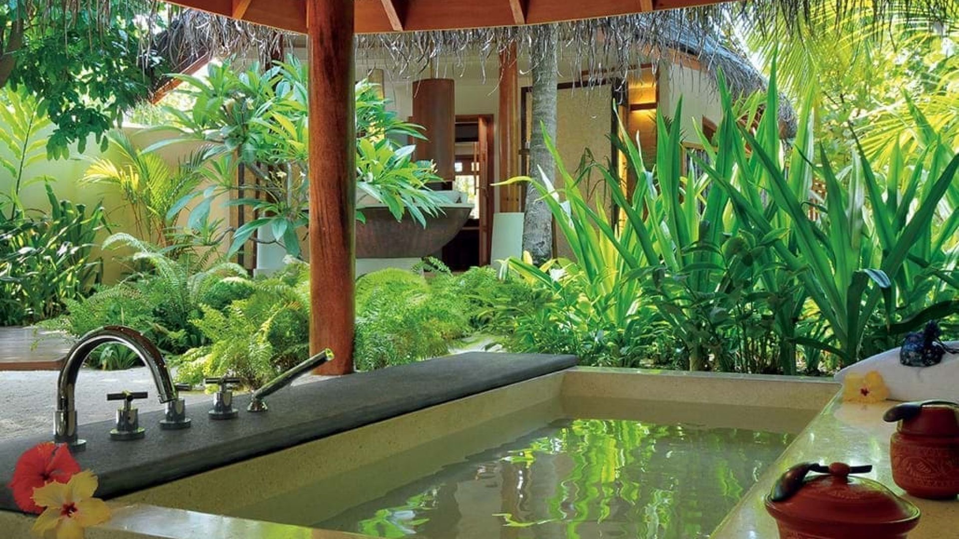 Constance Halaveli Maldives