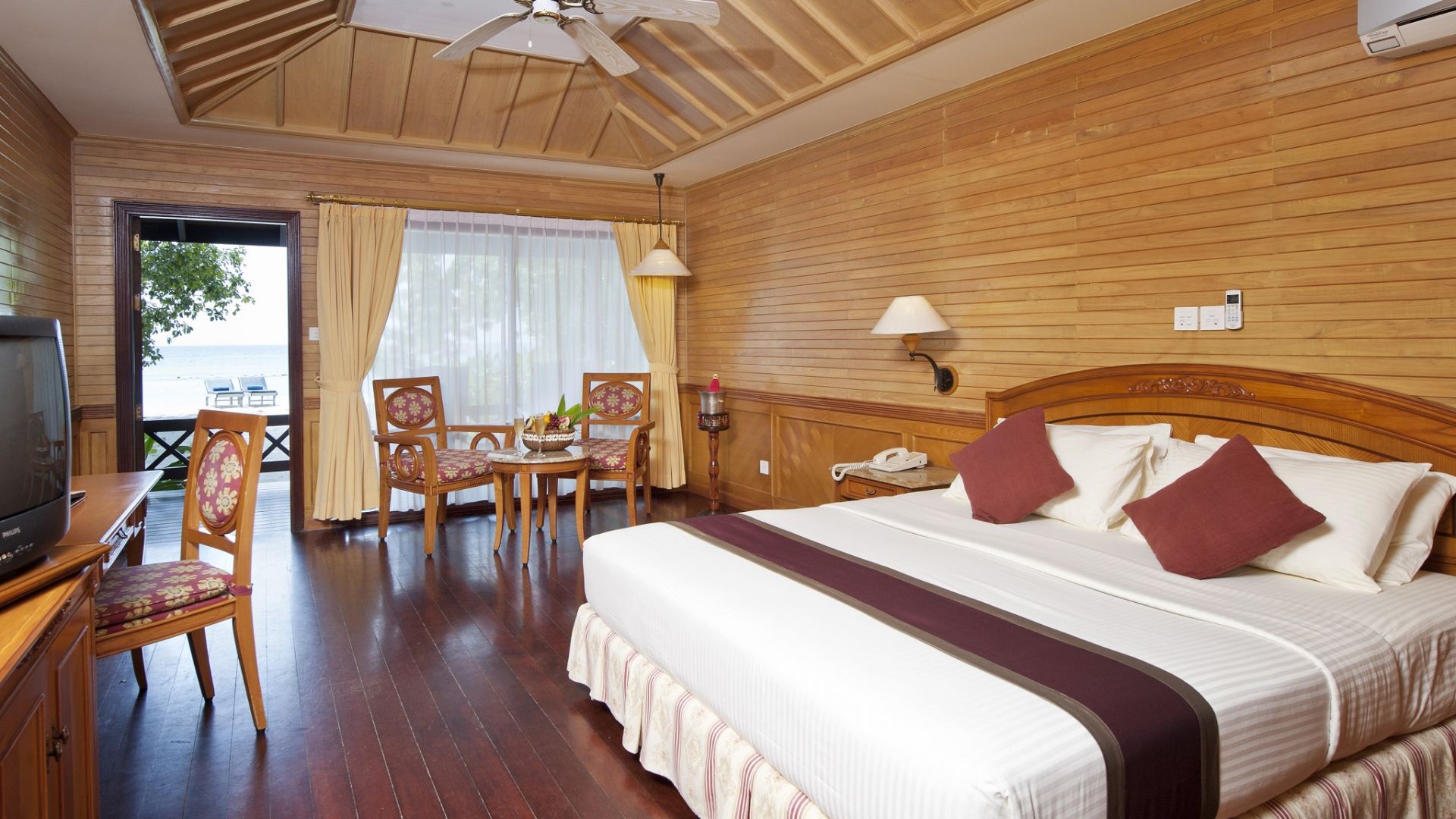 Royal Island Resort