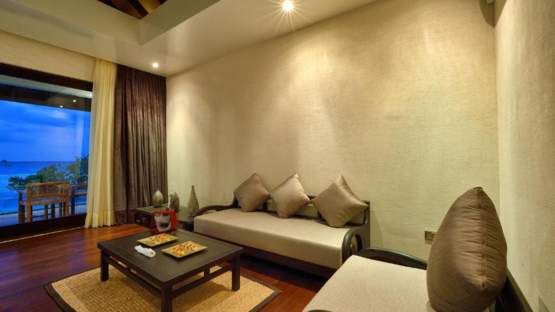 Атмосфера Канифуши Мальдивы