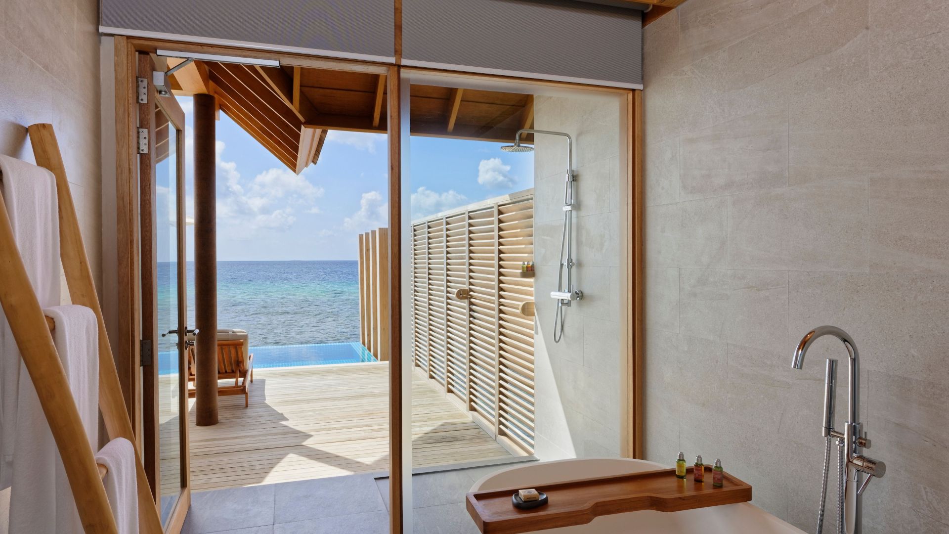 Emerald Farufushi Resort & Spa