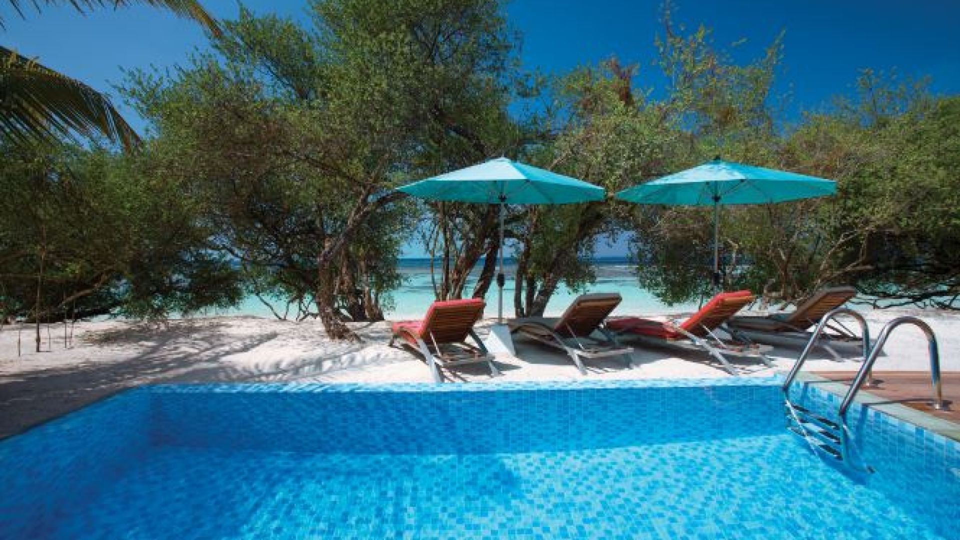 OBLU от атмосферы в Helengeli Maldives