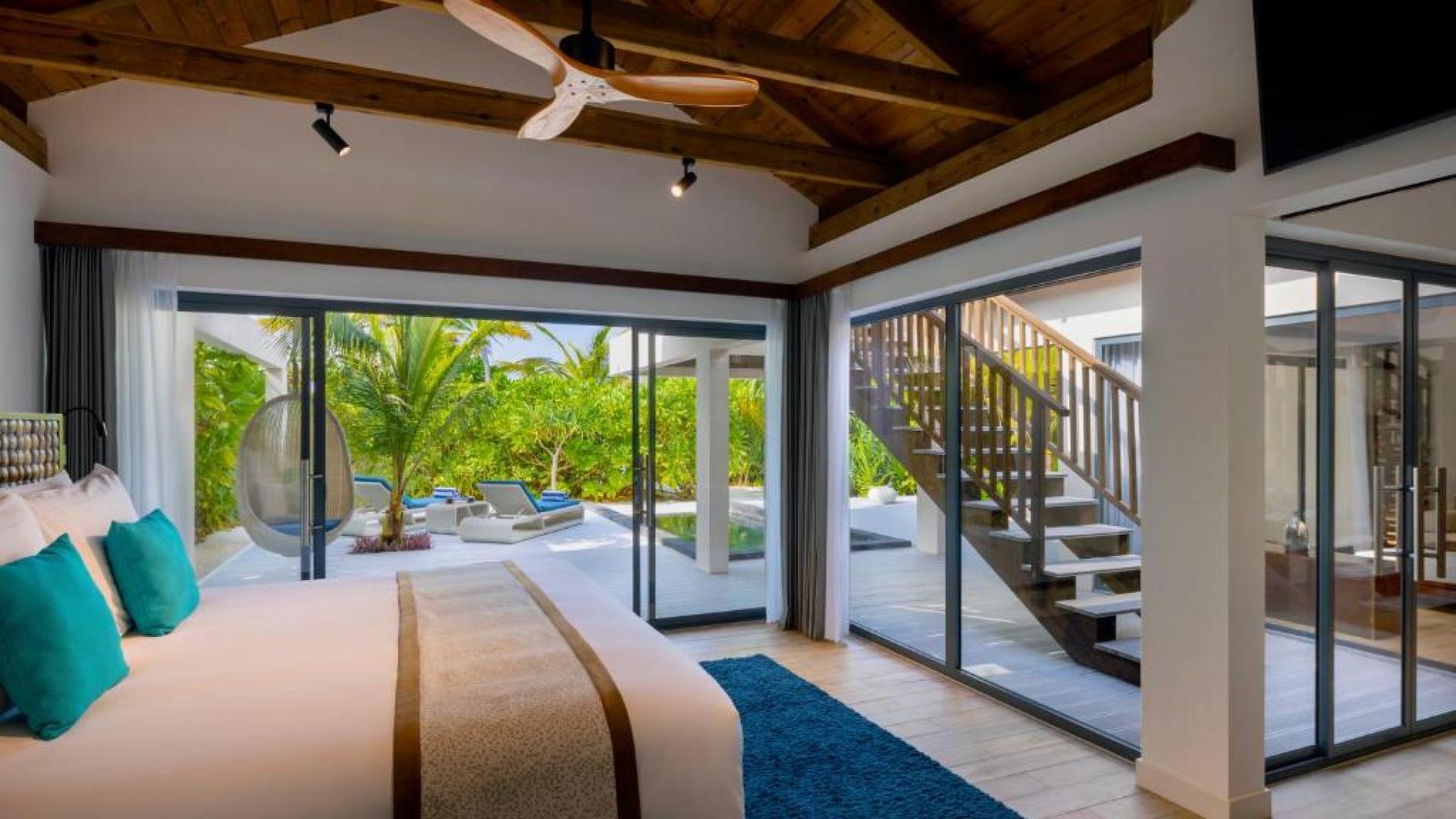 Kuredhivaru Resort and Spa Maldives