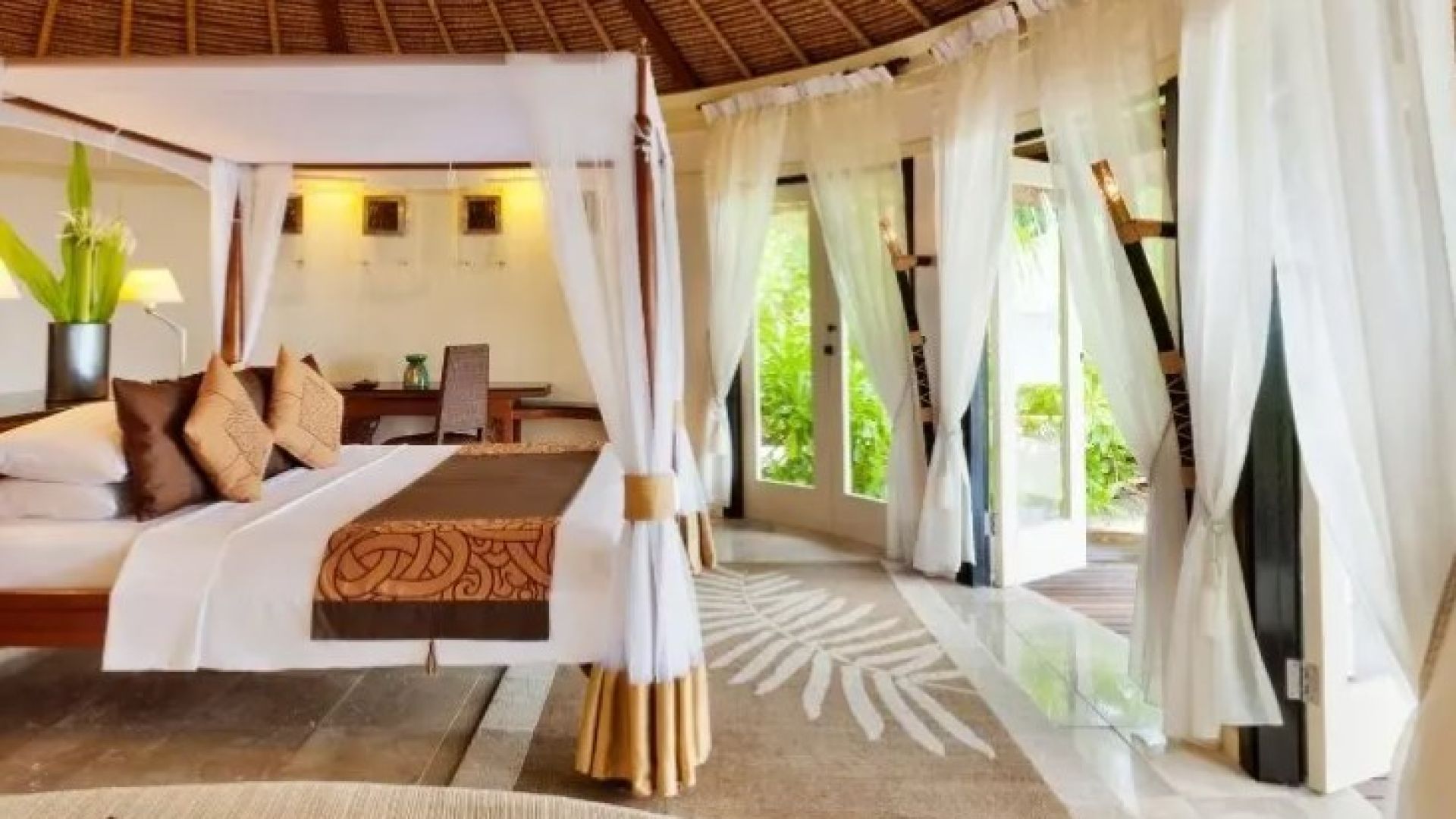 バンヤンツリーヴァビンファル