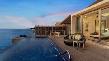 プール付きビーチヴィラ