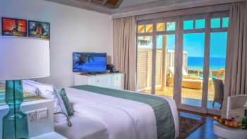 Water with Private Pool Villa