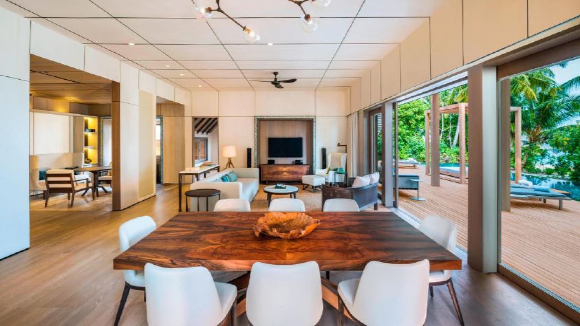 Реджис Мальдивы Воммули Резорт