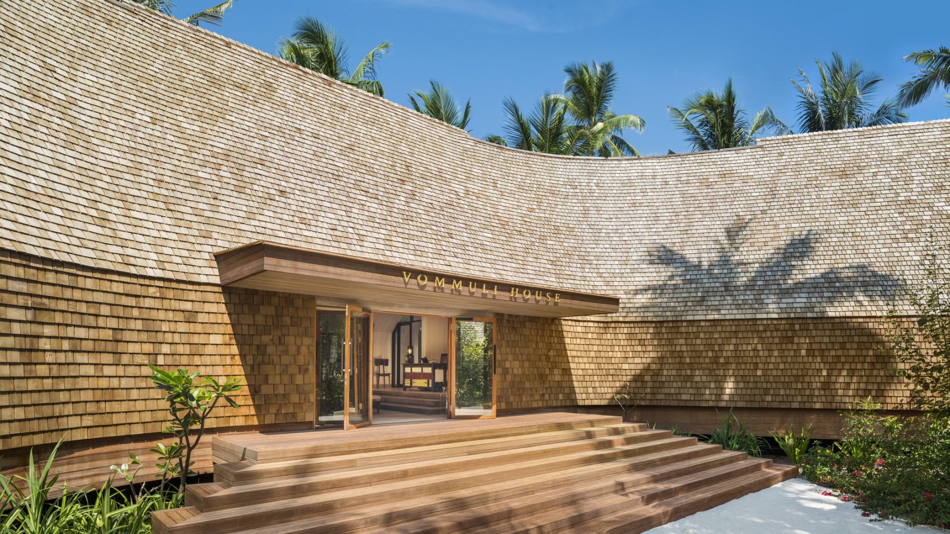 The St. Regis Maldives Vommuli Resort