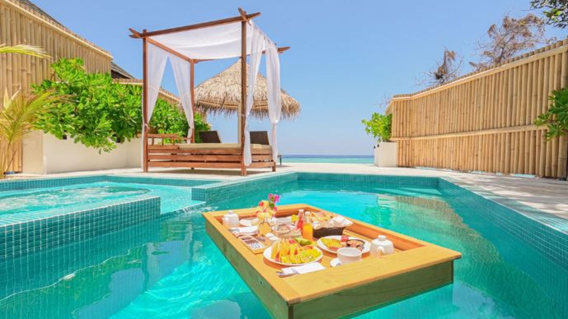 Malahini Kuda Bandos Resort