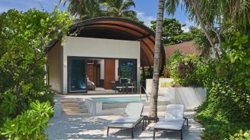 Family Deluxe Beach Villa Pool