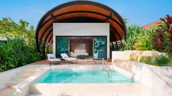 Family Beach Villa Pool