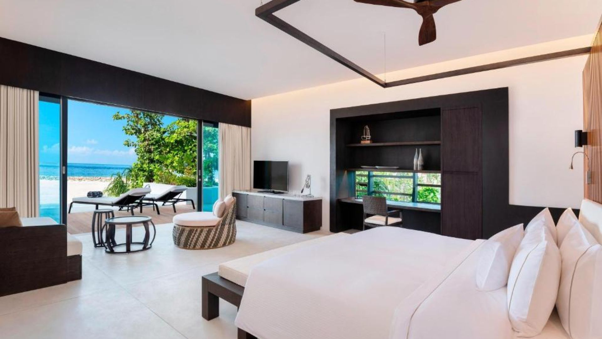 The Westin Maldives Miriandhoo Resort