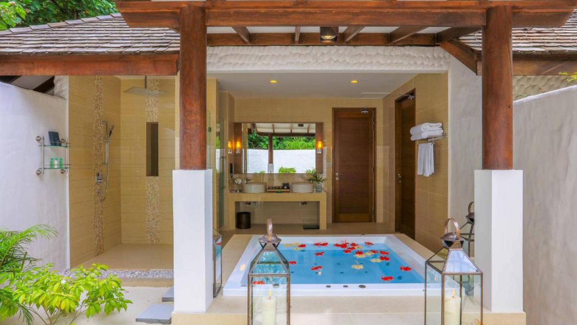 Hideaway Beach Resort & Spa