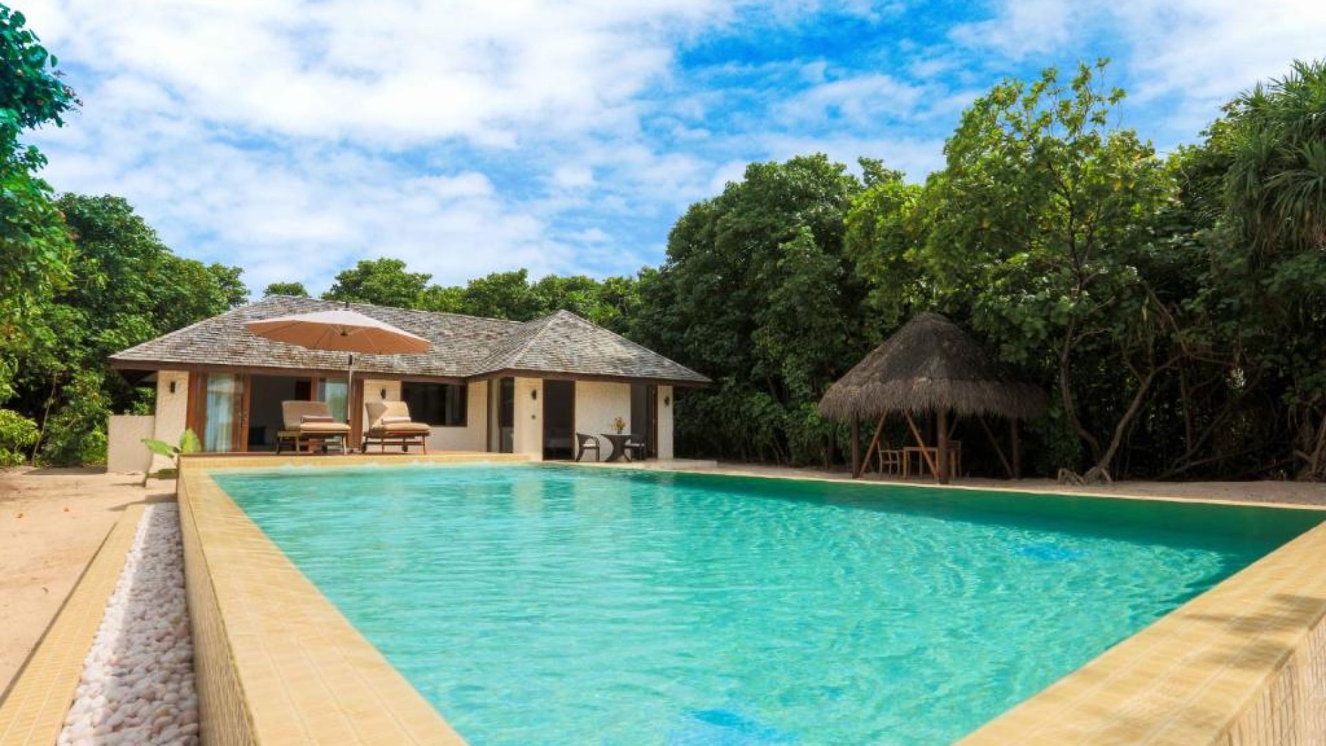 Hideaway Beach Resort & Spa