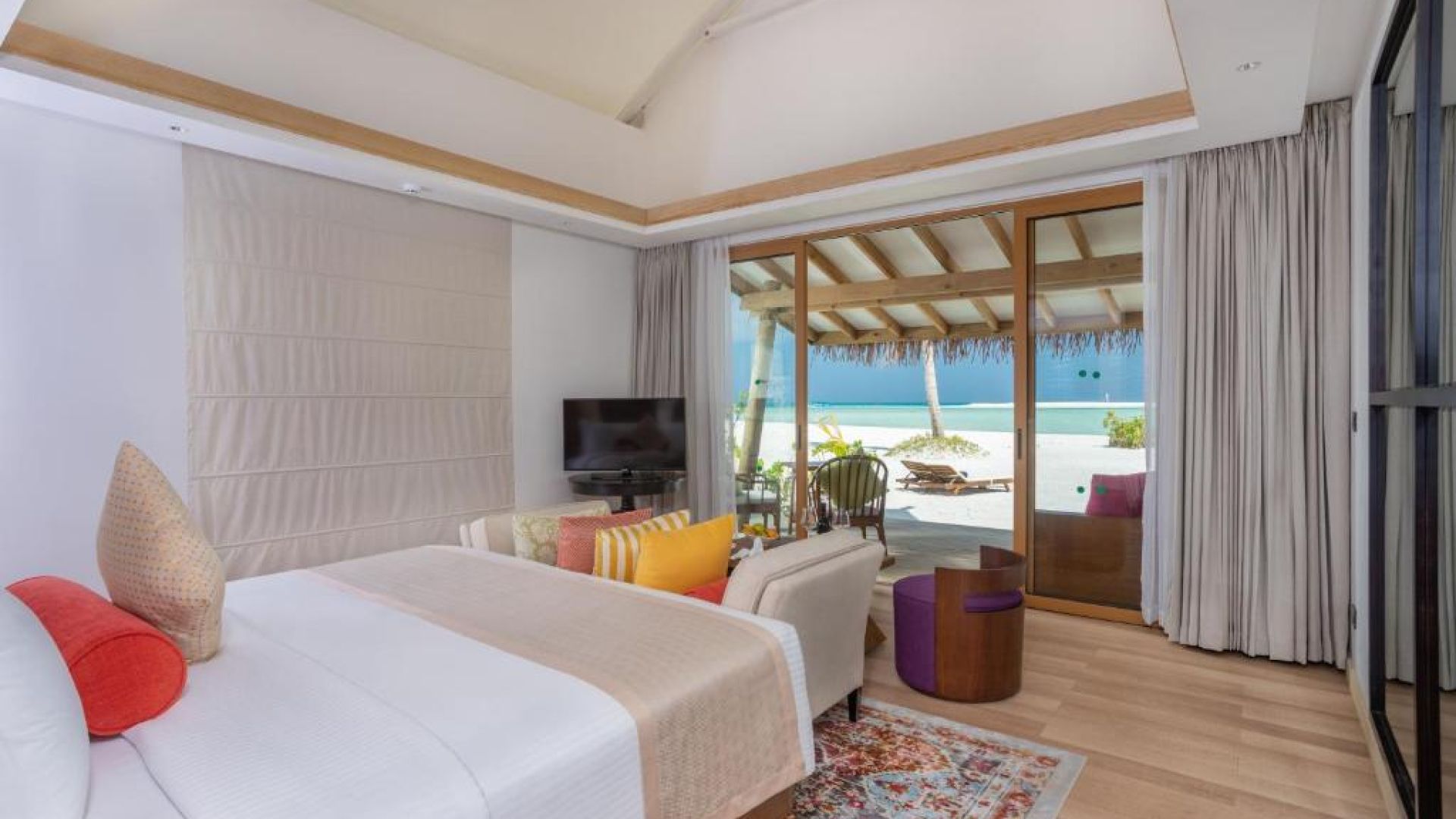 Cinnamon Hakuraa Huraa Maldives