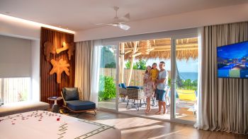 プール付きファミリービーチヴィラ