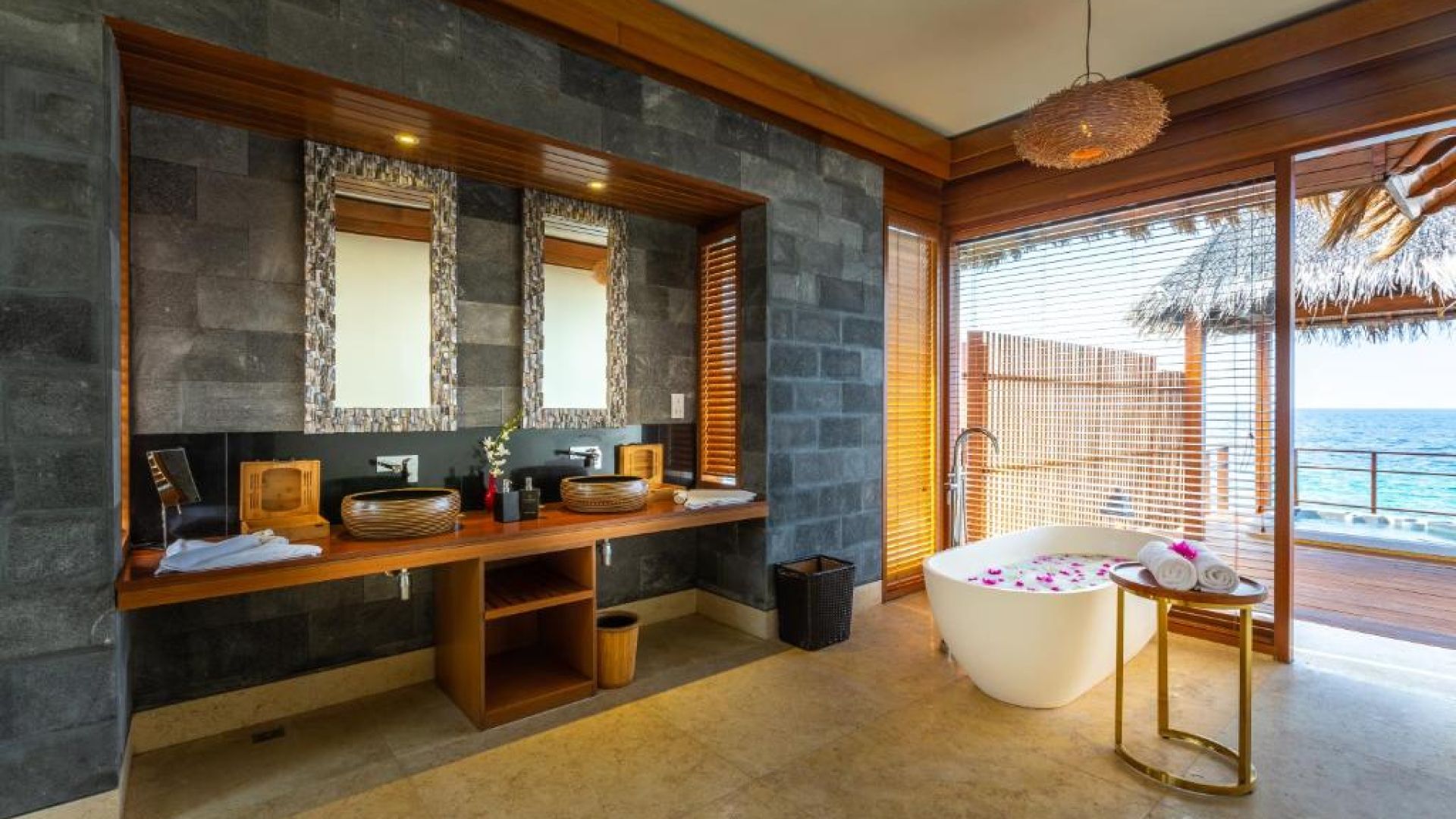 Фуравери Айленд Резорт