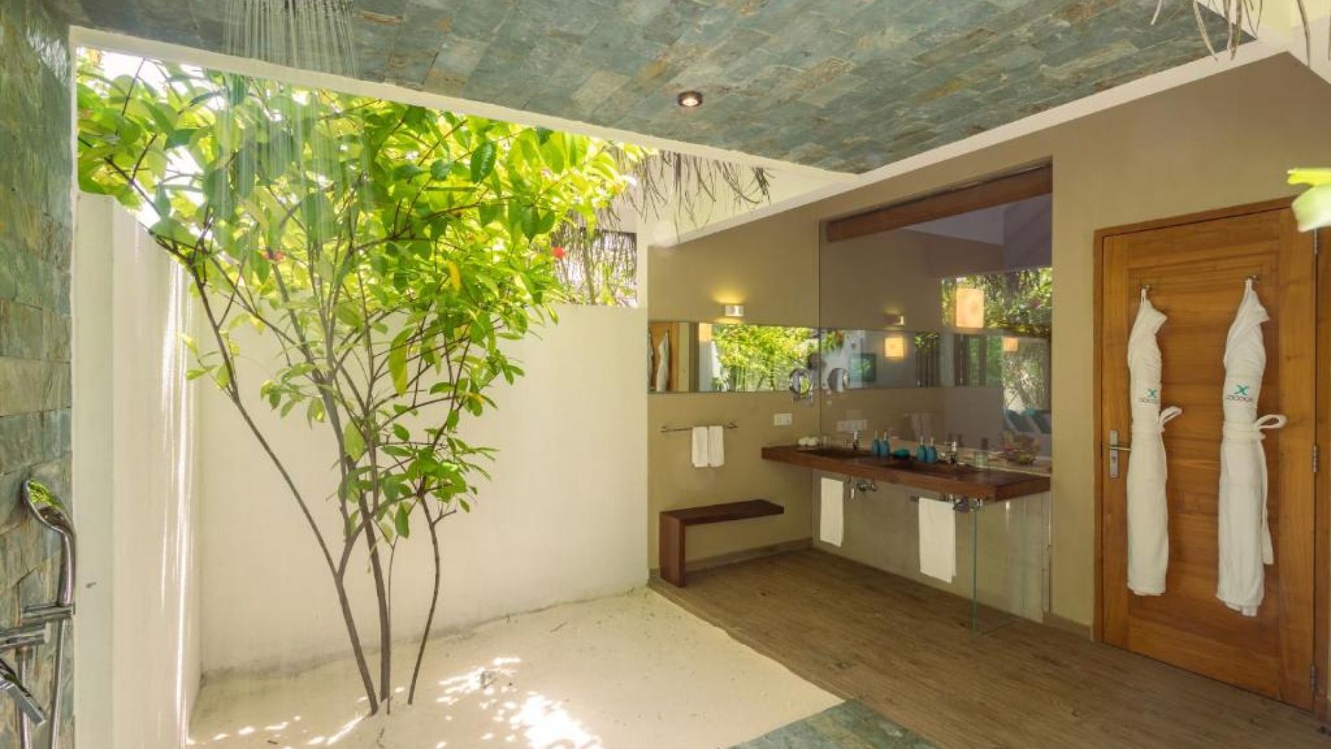 Кокон Мальдивы