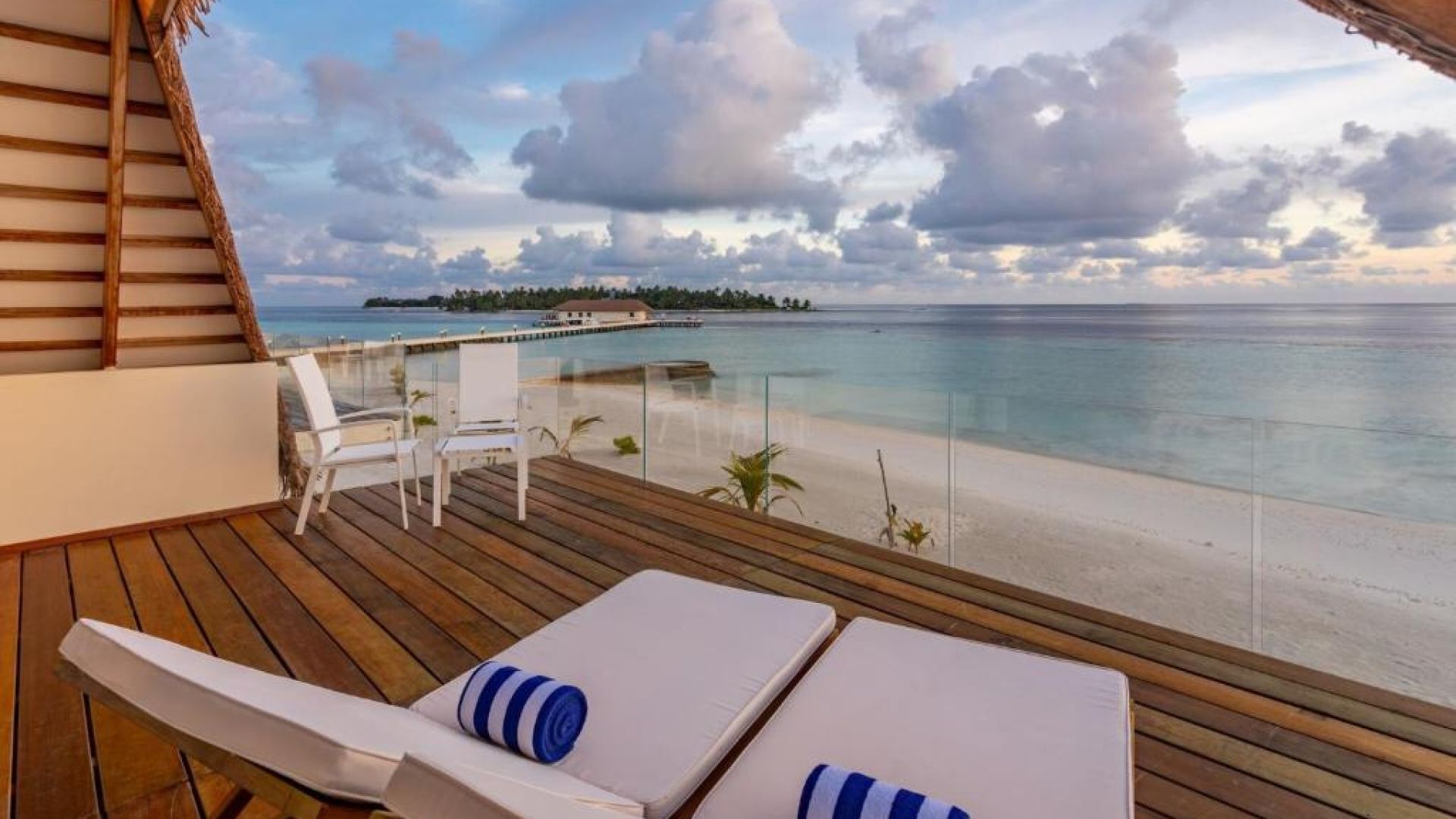 Cinnamon Velifushi Maldives