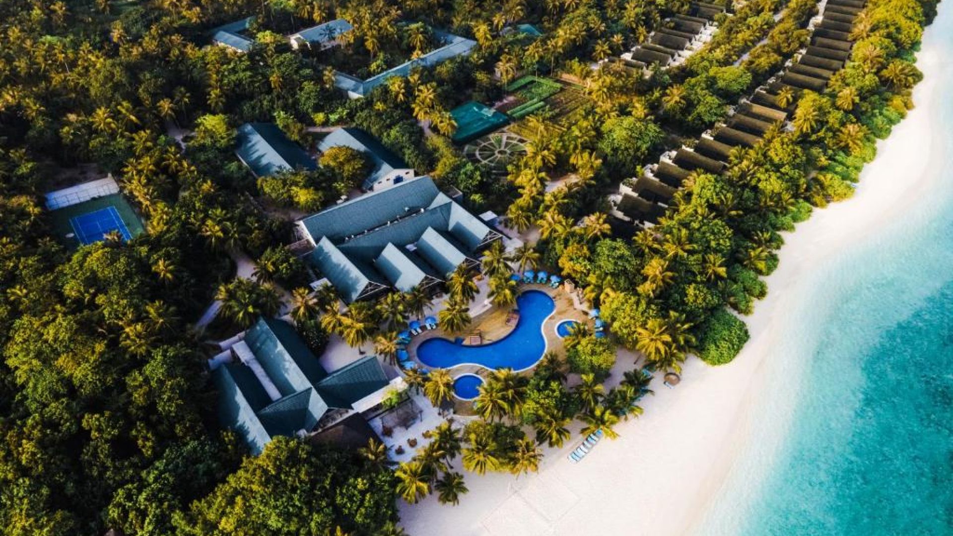 Furaveri Island Resort