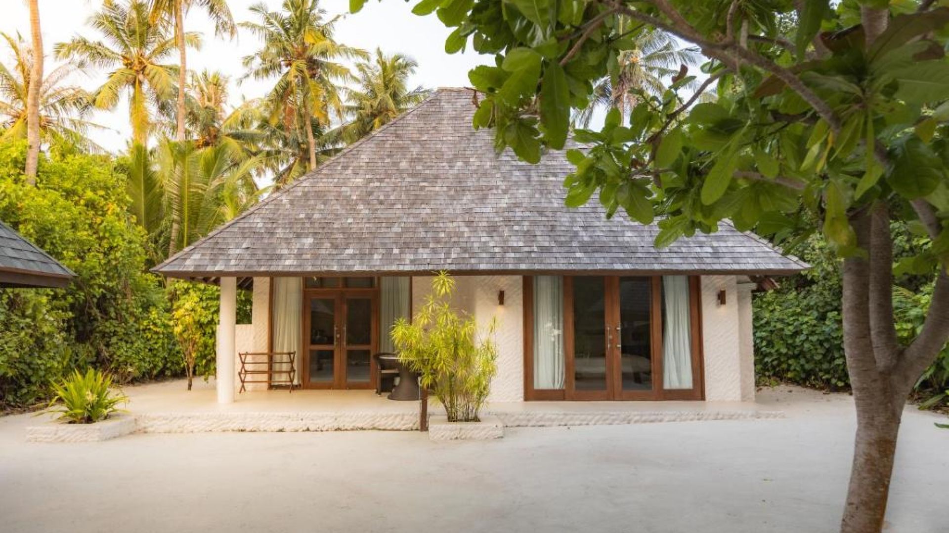 Hideaway Beach Resort & Spa