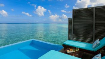 Water Bungalow with Pool