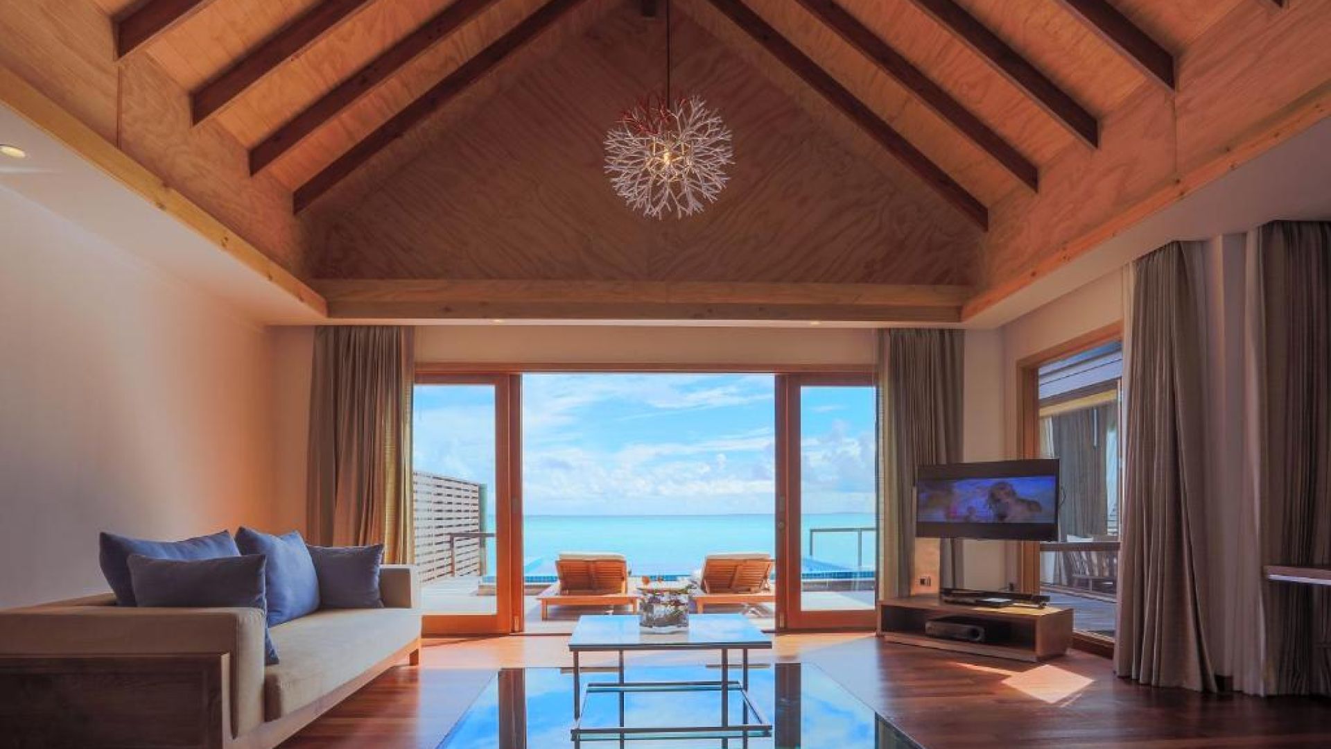 Хидэвэй Бич Резорт & Спа