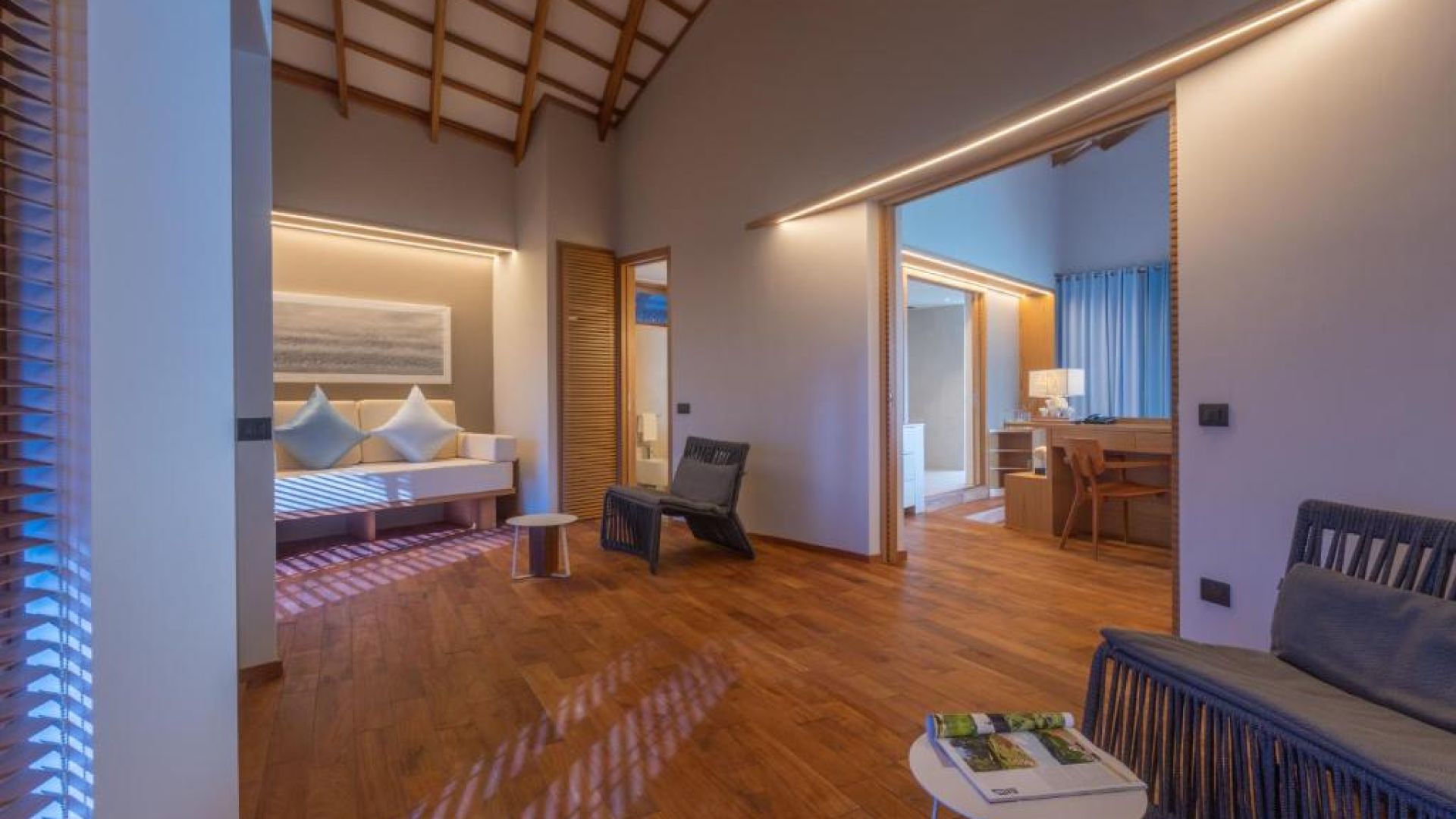 Cinnamon Velifushi Maldives