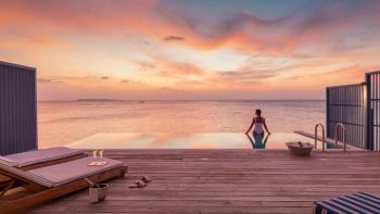 サンセット ウォーター プール ヴィラ