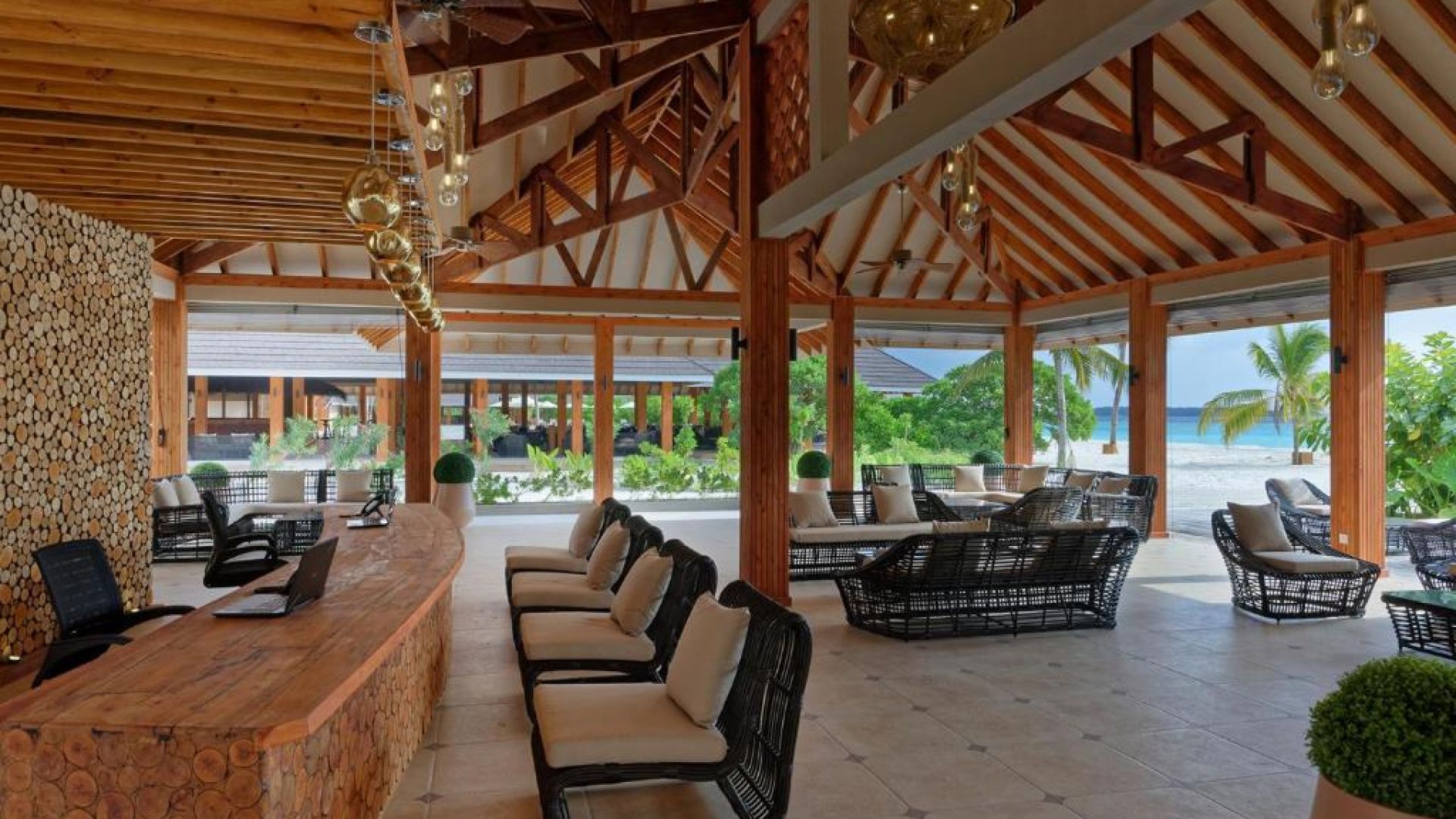 Brennia Kottefaru Maldives