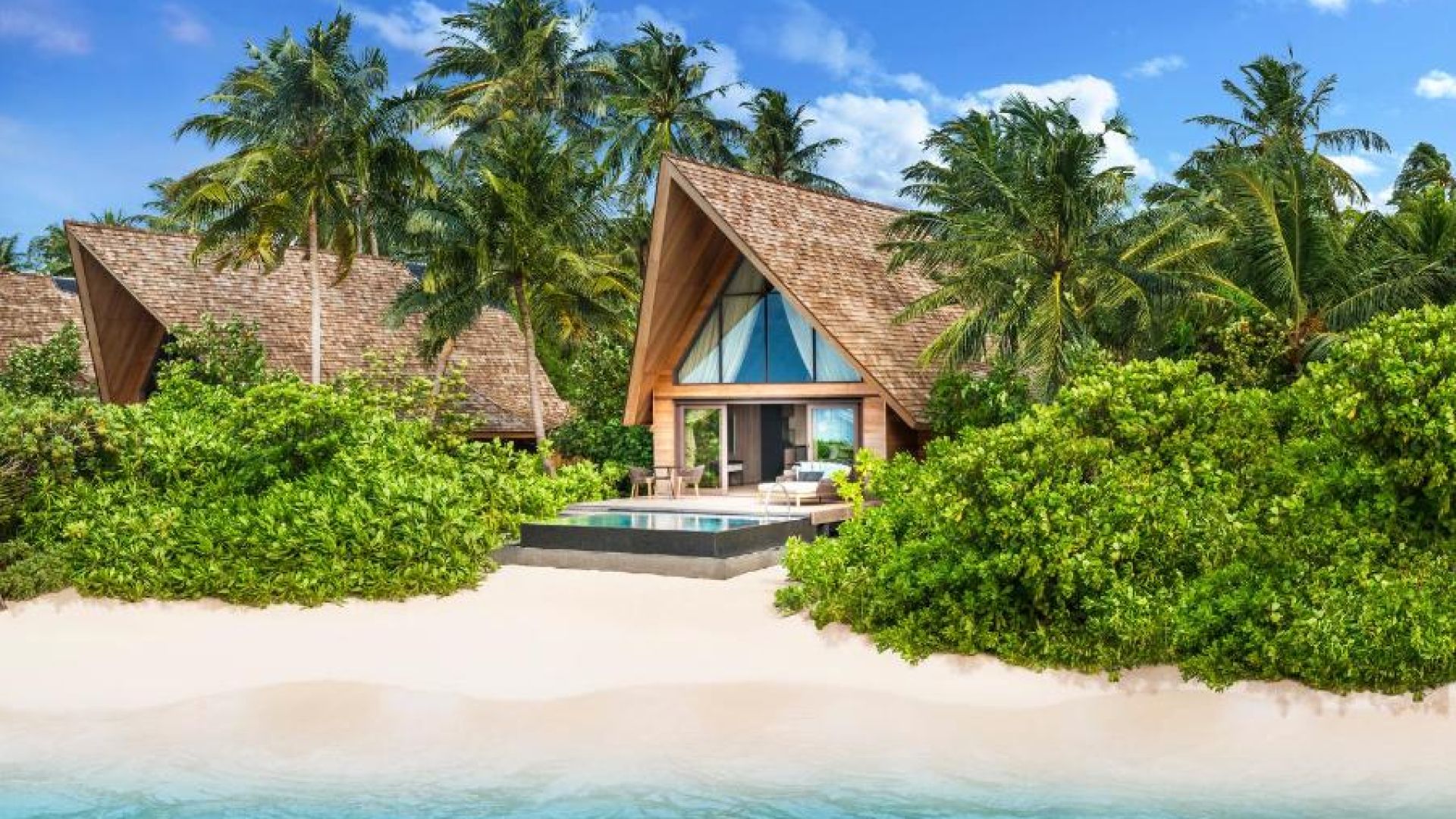 The St. Regis Maldives Vommuli Resort | 4 Nights Package