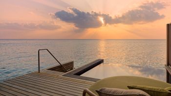 Sunset Ocean Pool Villa