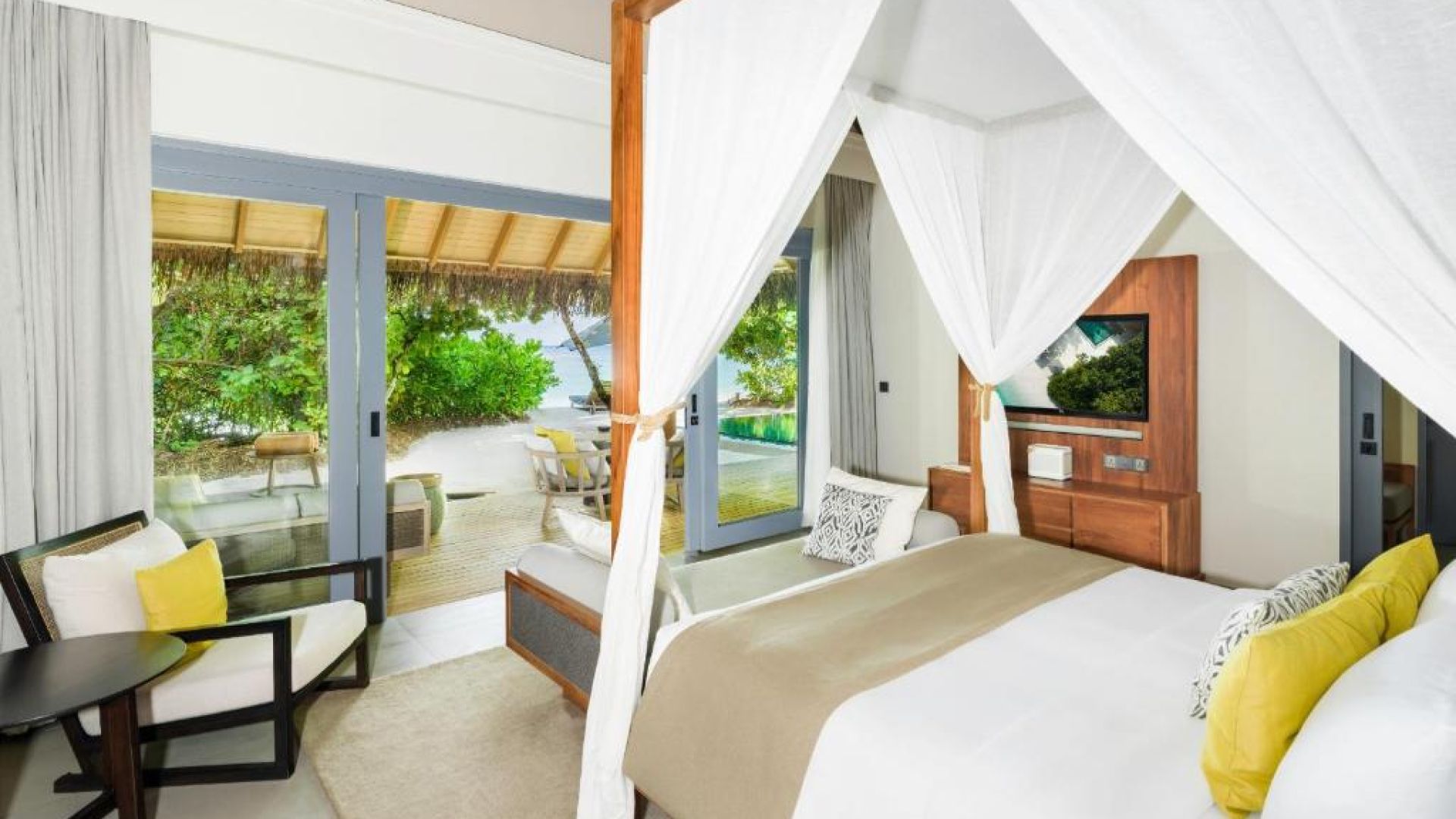 Vakkaru Maldives | 4 Nights Package