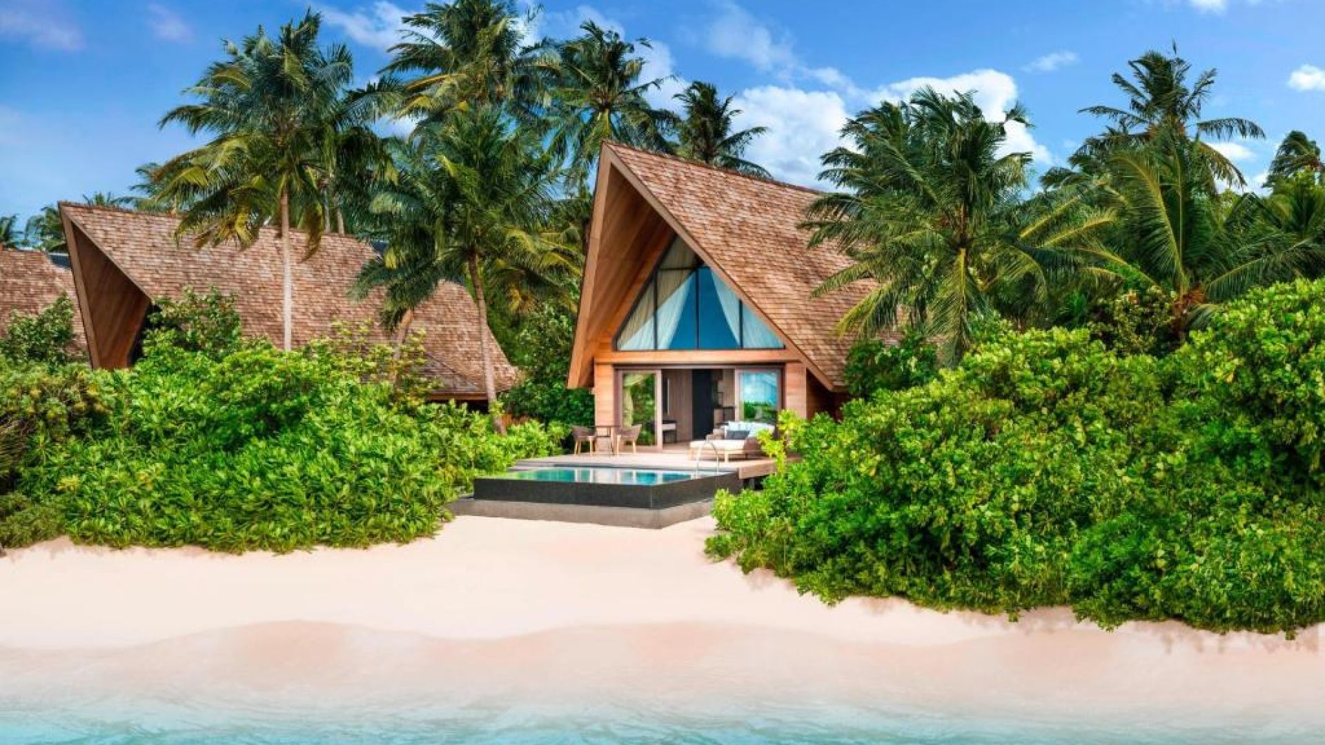 The St. Regis Maldives Vommuli Resort | 3 Nights Package