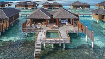 One Bedroom Ocean Suite with Pool